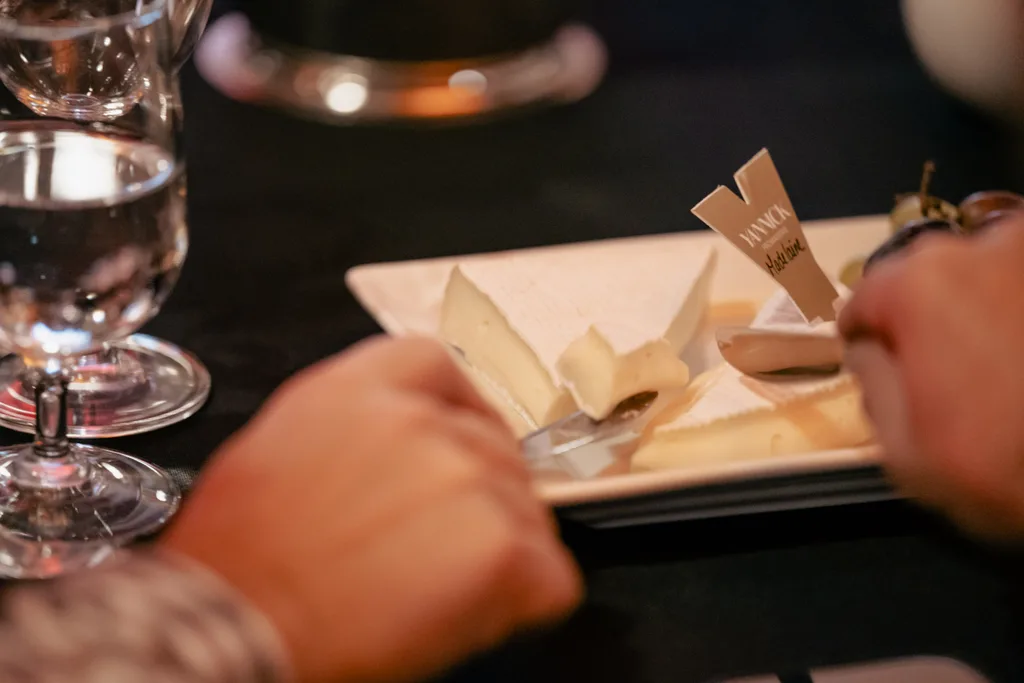 Soirée Vins et Fromages 2025 de l'ICSTA Québec
